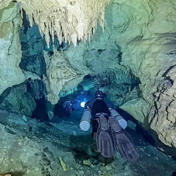 TDI full cave diver in Mexico