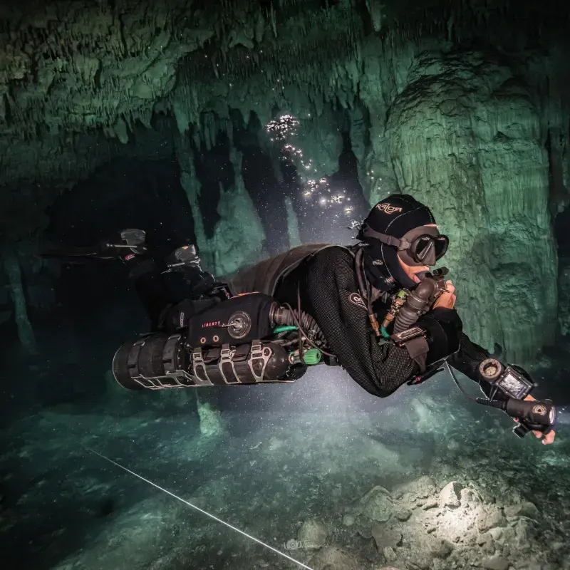 Guided Cave CCR dive cenotes Yucatan