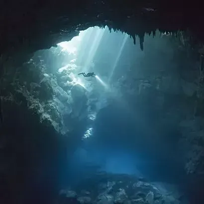 TDI extended range diver in the cenotes of Mexico